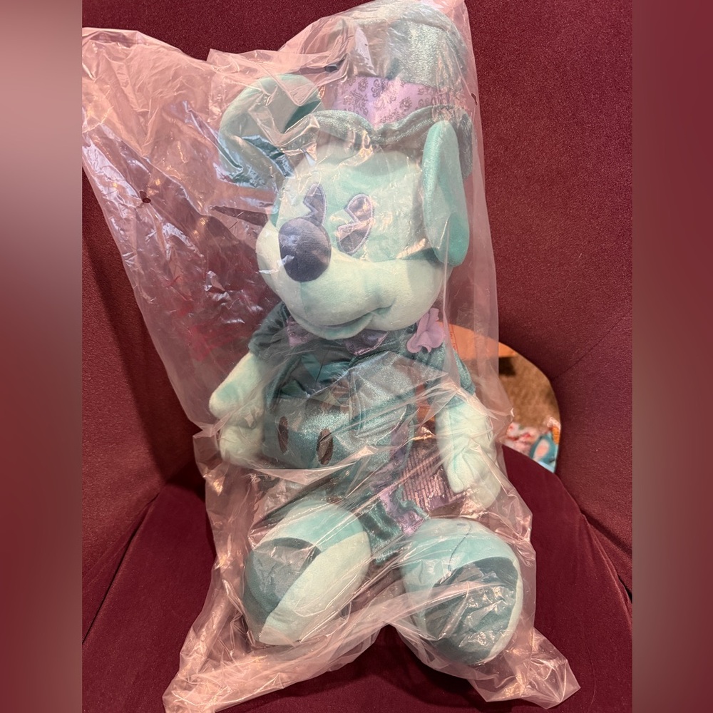 Mickey Main Attraction Limited Edition Haunted Mansion Plush - NWT